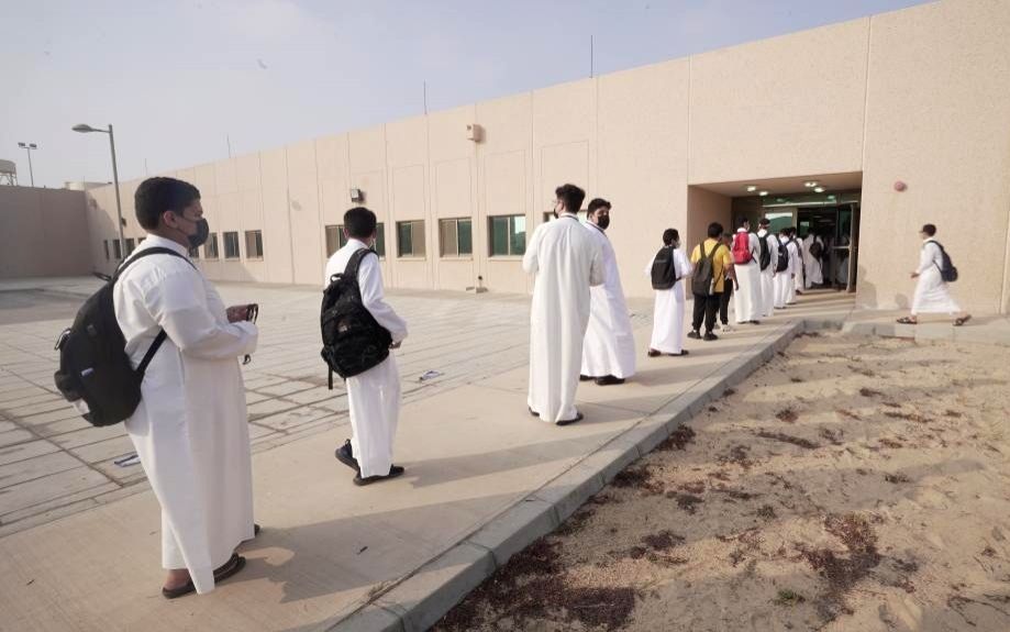 Saudi students return to school after 17 months