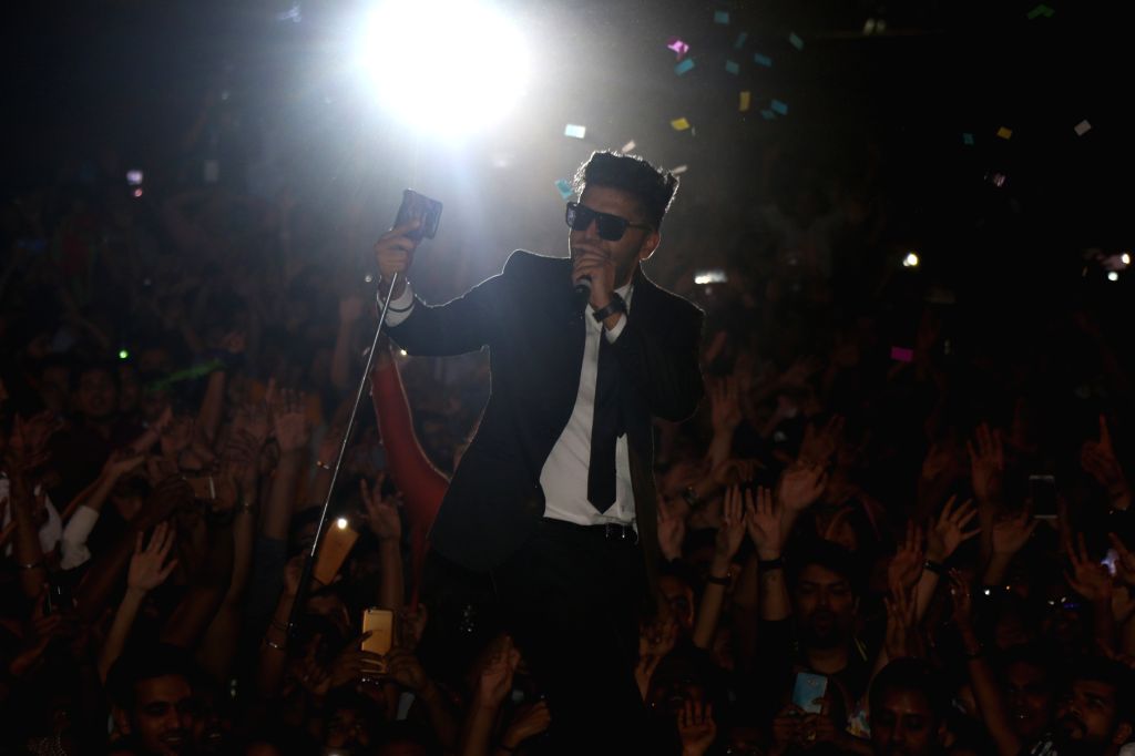 Singer Guru Guru Randhawa's concert