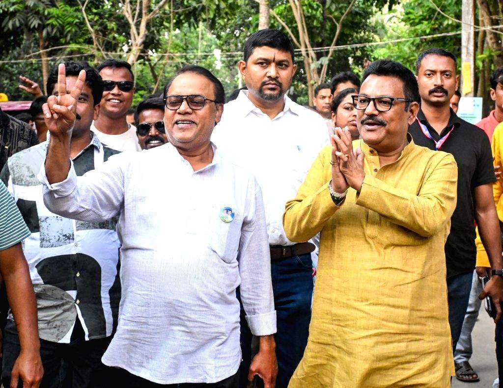 TMC Candidate Tapas Ghosh Campaigns in Ranaghat Uttar Paschim