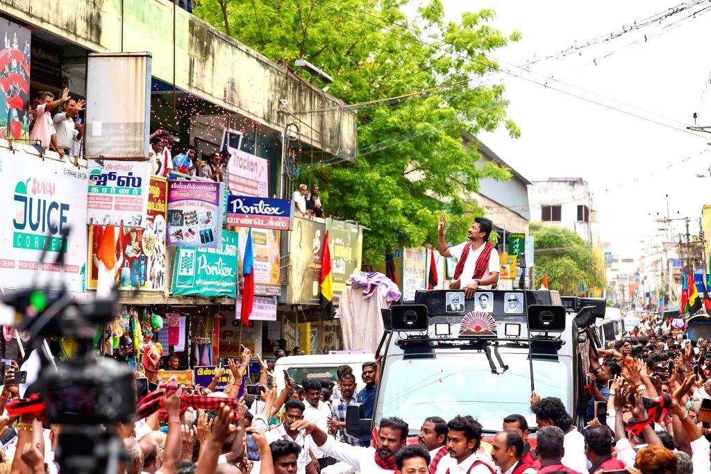 Udhayanidhi Stalin Campaigns for DMK Candidate in Kumbakonam