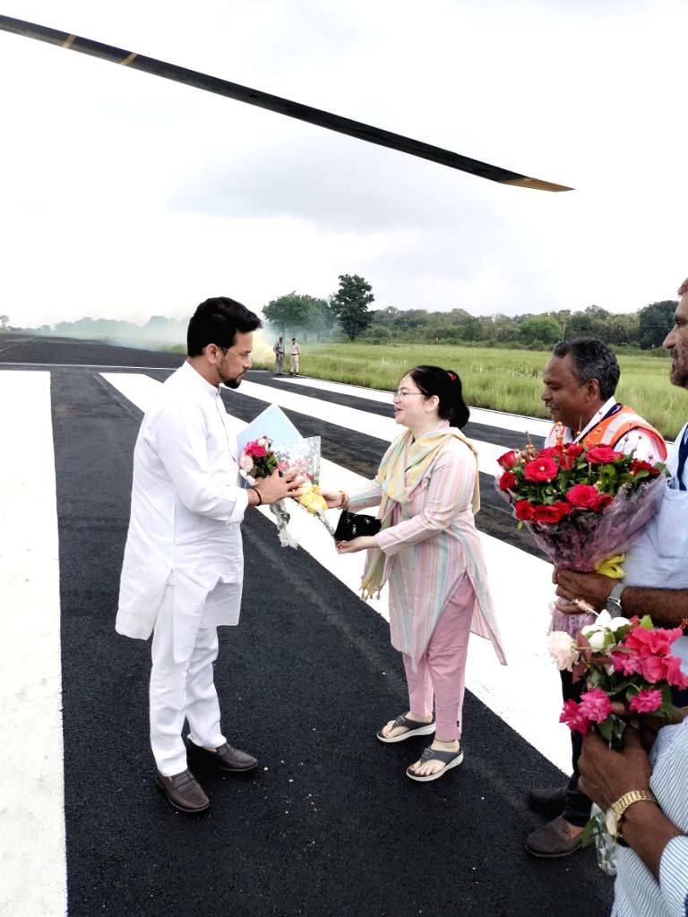 Union Minister Anurag Singh Thakur being welcomed on his arrival in Seoni