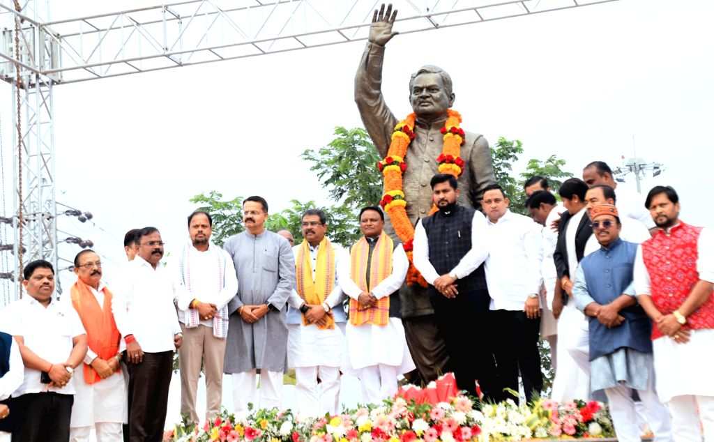 Unveiling the statue of former Prime Minister of India Atal Bihari Vajpayee