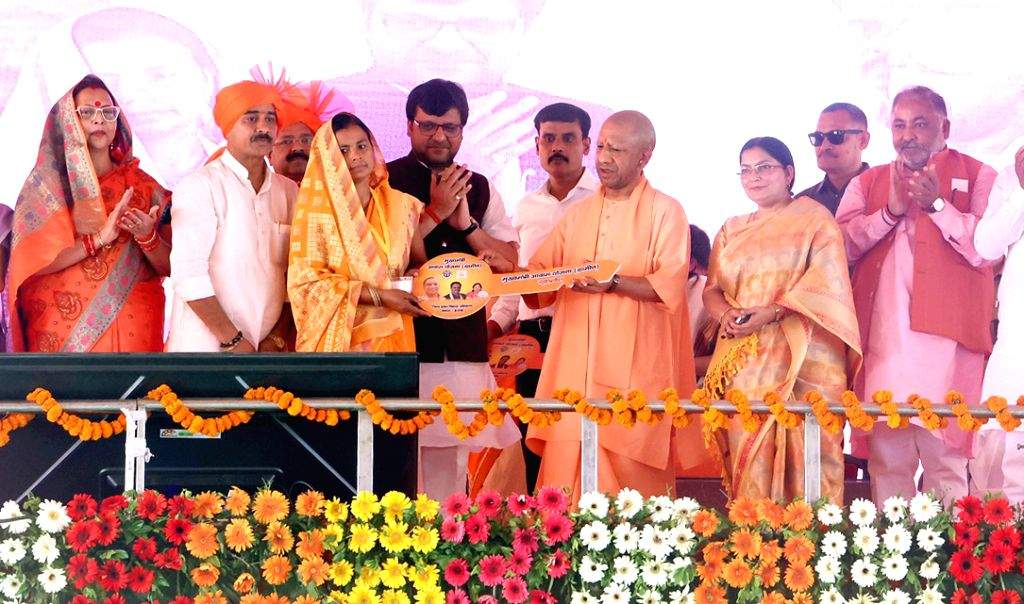 UP CM Yogi Adityanath attends foundation stone laying ceremony for ...