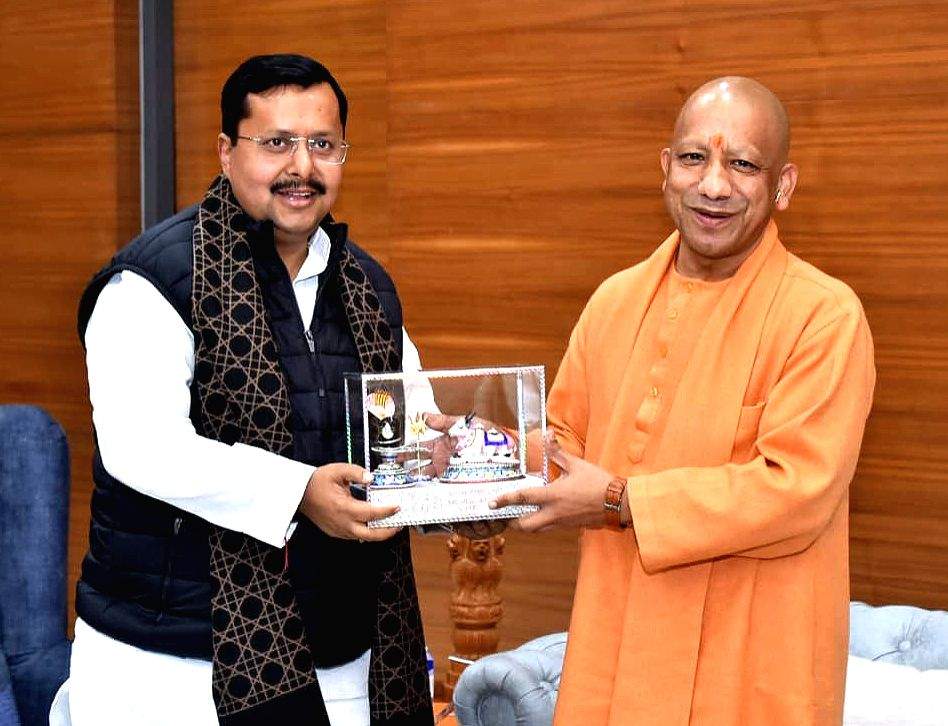 UP CM Yogi Adityanath Meets BJP Working President Nitin Naveen