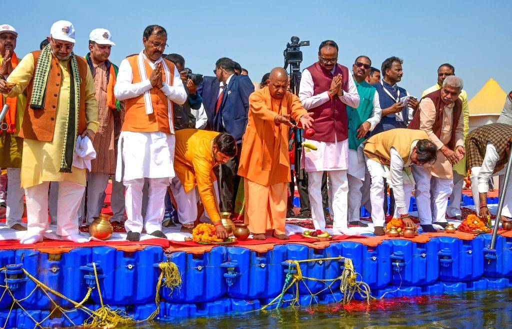 UP CM Yogi Adityanath offers ptayer as Maha Kumbh Mela 2025 concludes