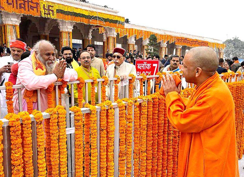 Uttar Pradesh Chief Minister Yogi Adityanath arrives at the Ram Mandir ...