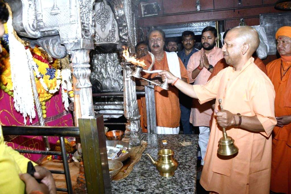 Uttar Pradesh Chief Minister Yogi Adityanath offers prayers at the Shri ...