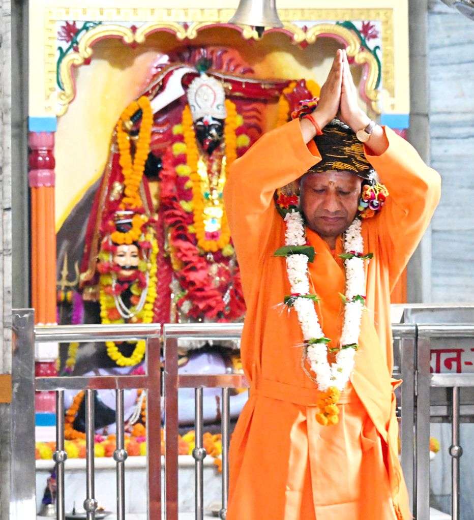 Uttar Pradesh Chief Minister Yogi Adityanath offers prayers at the ...