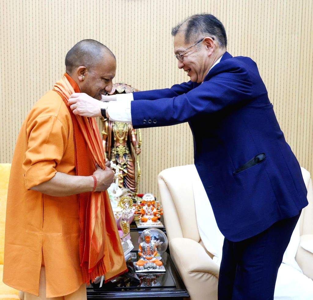 Uttar Pradesh Chief Minister Yogi Adityanath meets Deputy Governor of ...