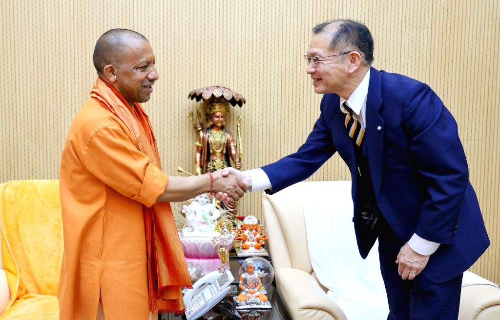 Uttar Pradesh Chief Minister Yogi Adityanath meets Deputy Governor of ...