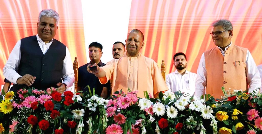 Uttar Pradesh Chief Minister Yogi Adityanath with Union Minister ...
