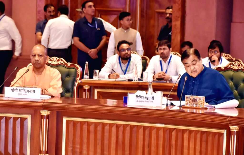Uttar Pradesh CM Yogi Adityanath and Union Minister Nitin Gadkari ...