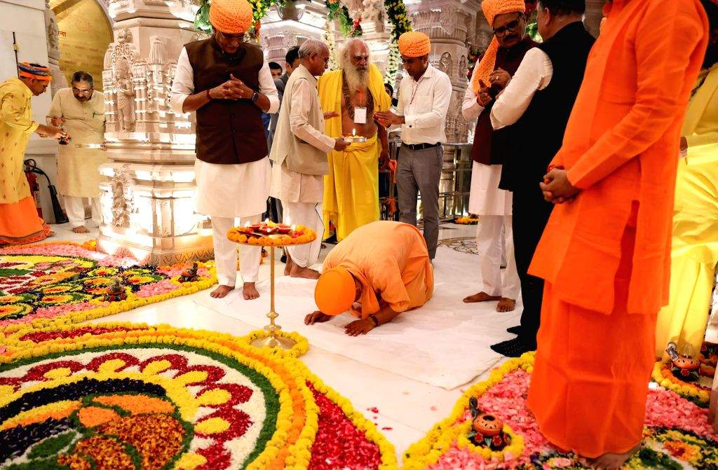 Uttar Pradesh CM Yogi Adityanath offers prayers at Shri Ram Janmabhoomi ...