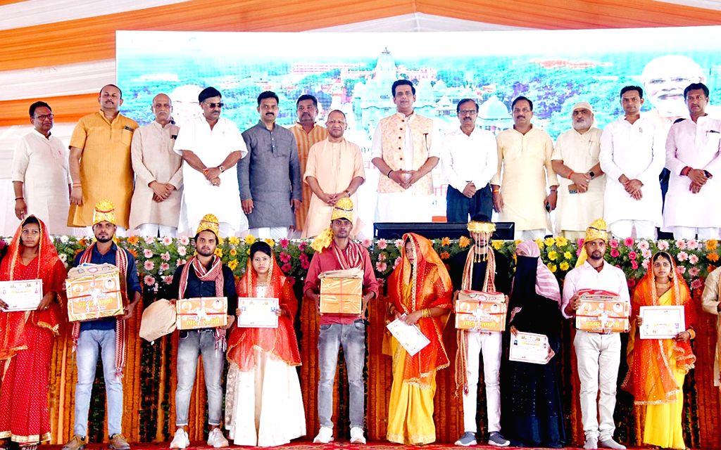 Uttar Pradesh CM Yogi Adityanath with BJP MP Ravi Kishan and others at ...