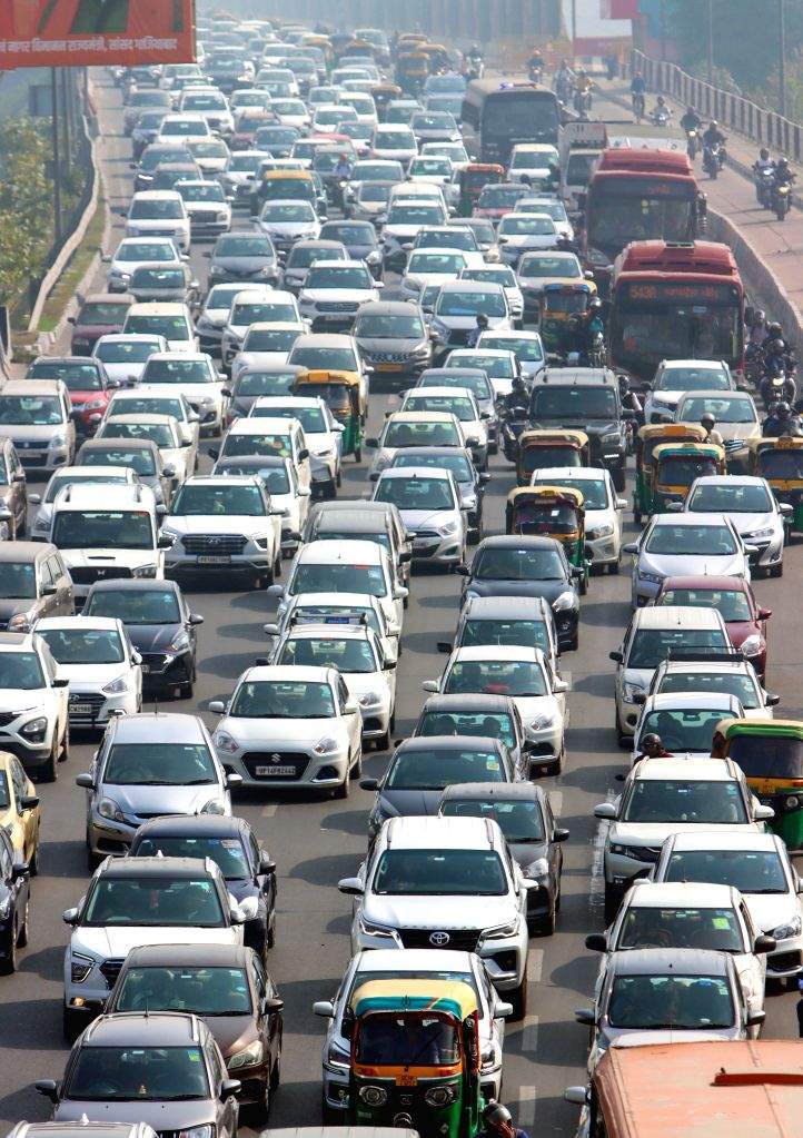 Vehicles stuck in a traffic jam at NH 24 near Sarai Kale Khan as ...