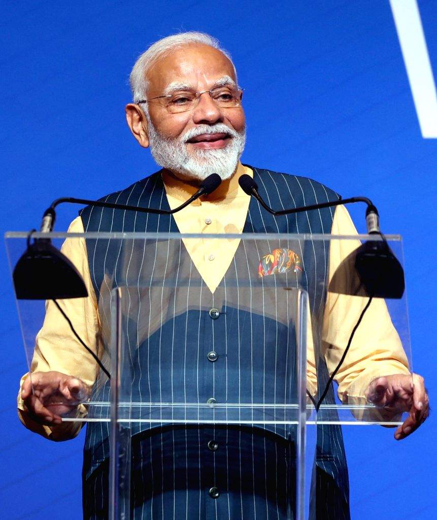 Vienna [Austria]: Prime Minister Narendra Modi addresses the Indian ...