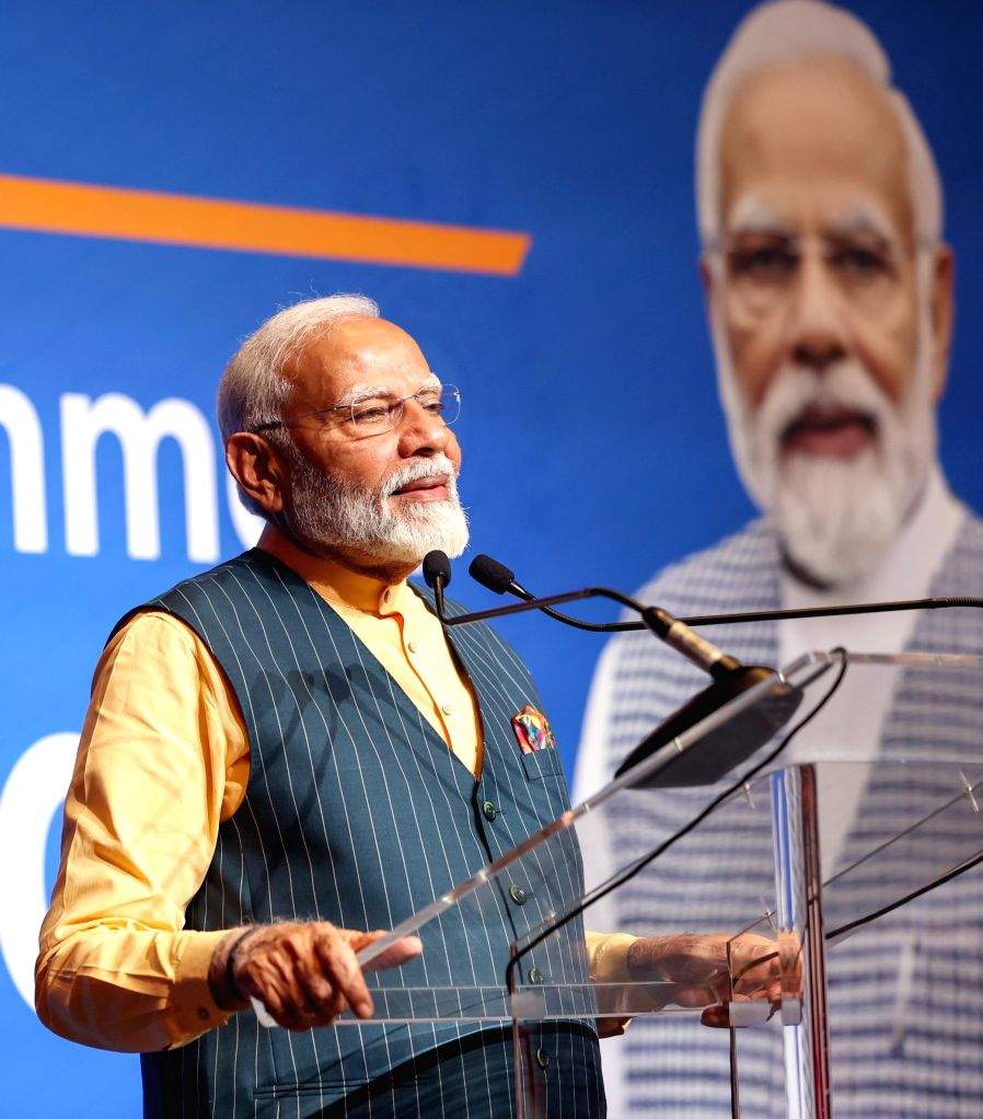 Vienna [Austria]: Prime Minister Narendra Modi addresses the Indian ...