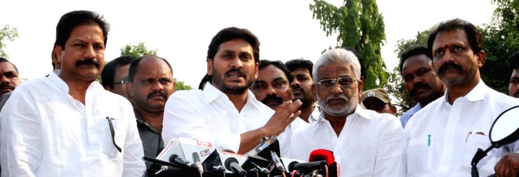 Ysn Reddy YS Jaganmohan Reddy talks to press