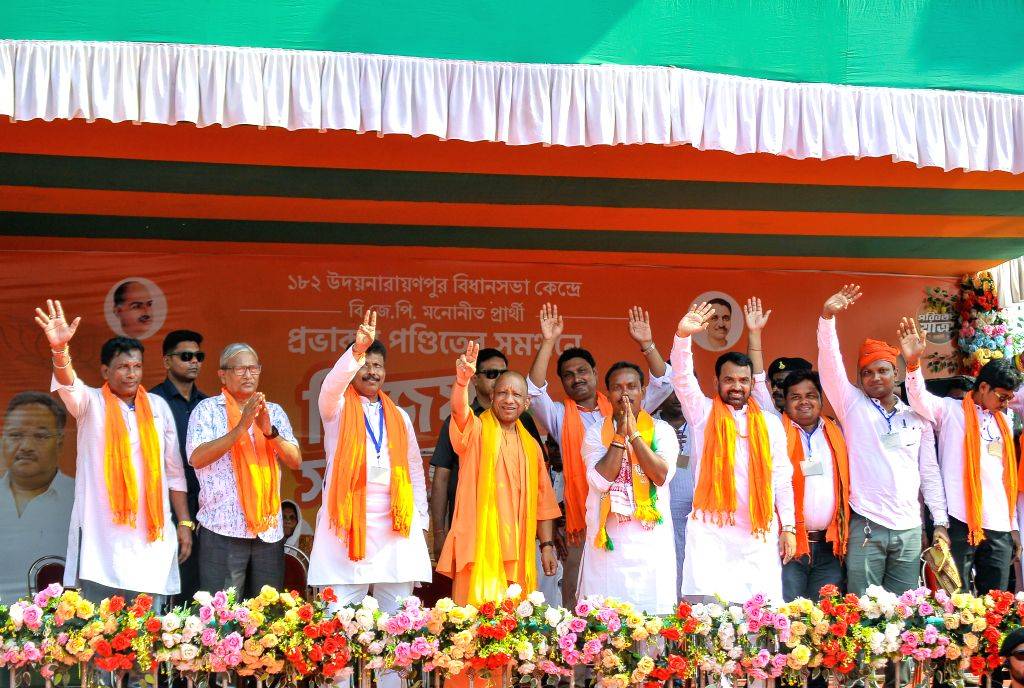 Yogi Adityanath Campaigns for Prabhakar Pandit in Udaynarayanpur