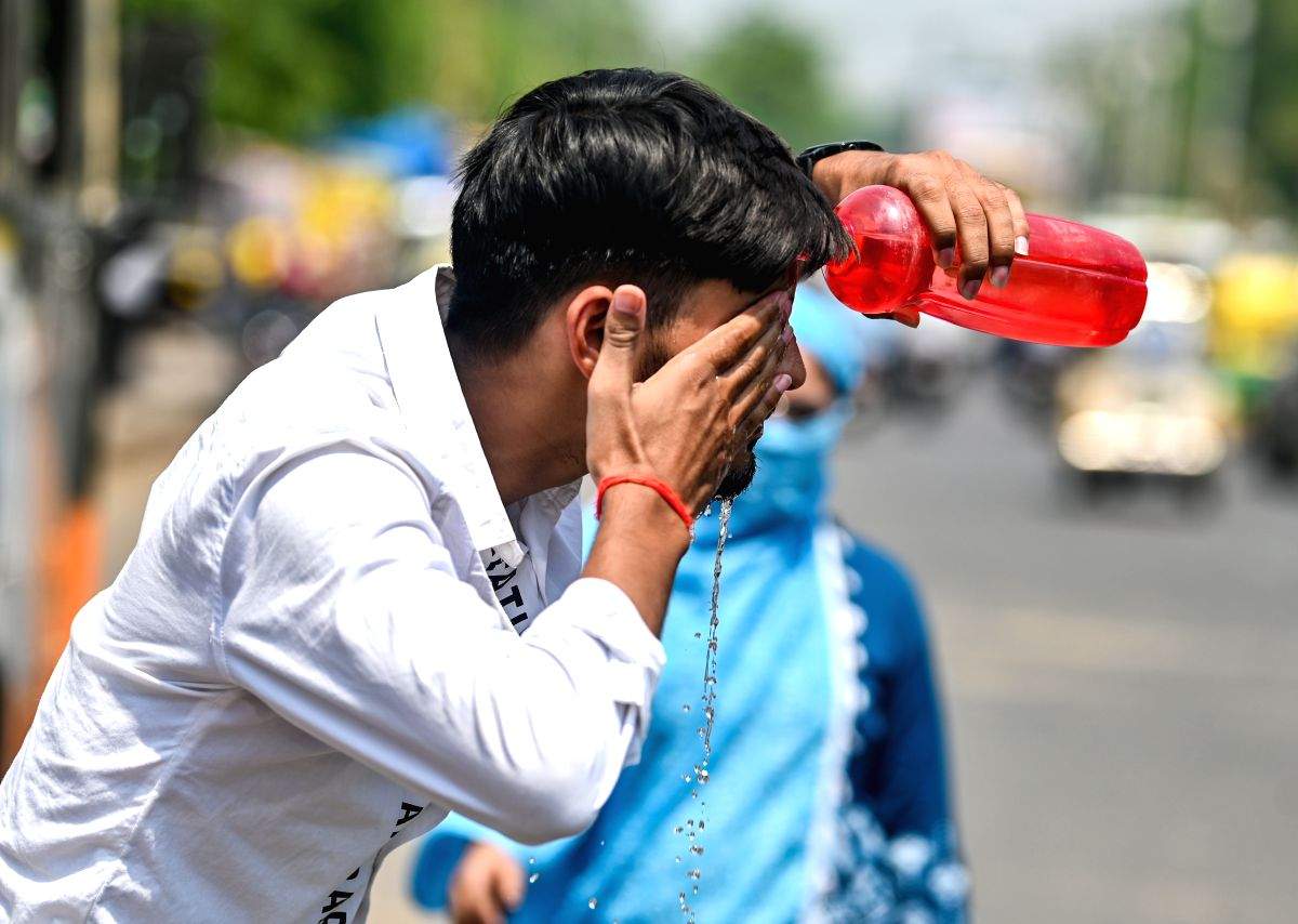 CM Yogi issues strict instructions to officials amid severe heatwave, calls for vigilance in relief and rescue measures
