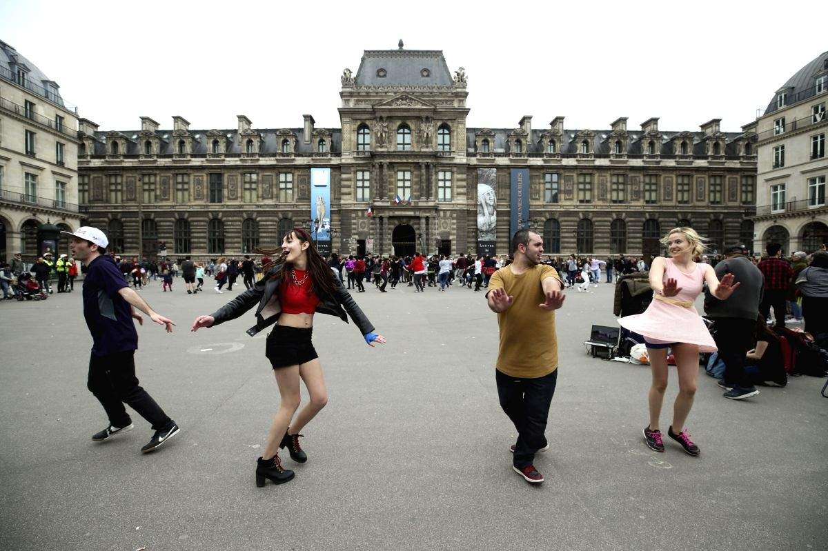 Paris Dancing Riverside A Global Street Tour: Unveiling the Allure of City Streets