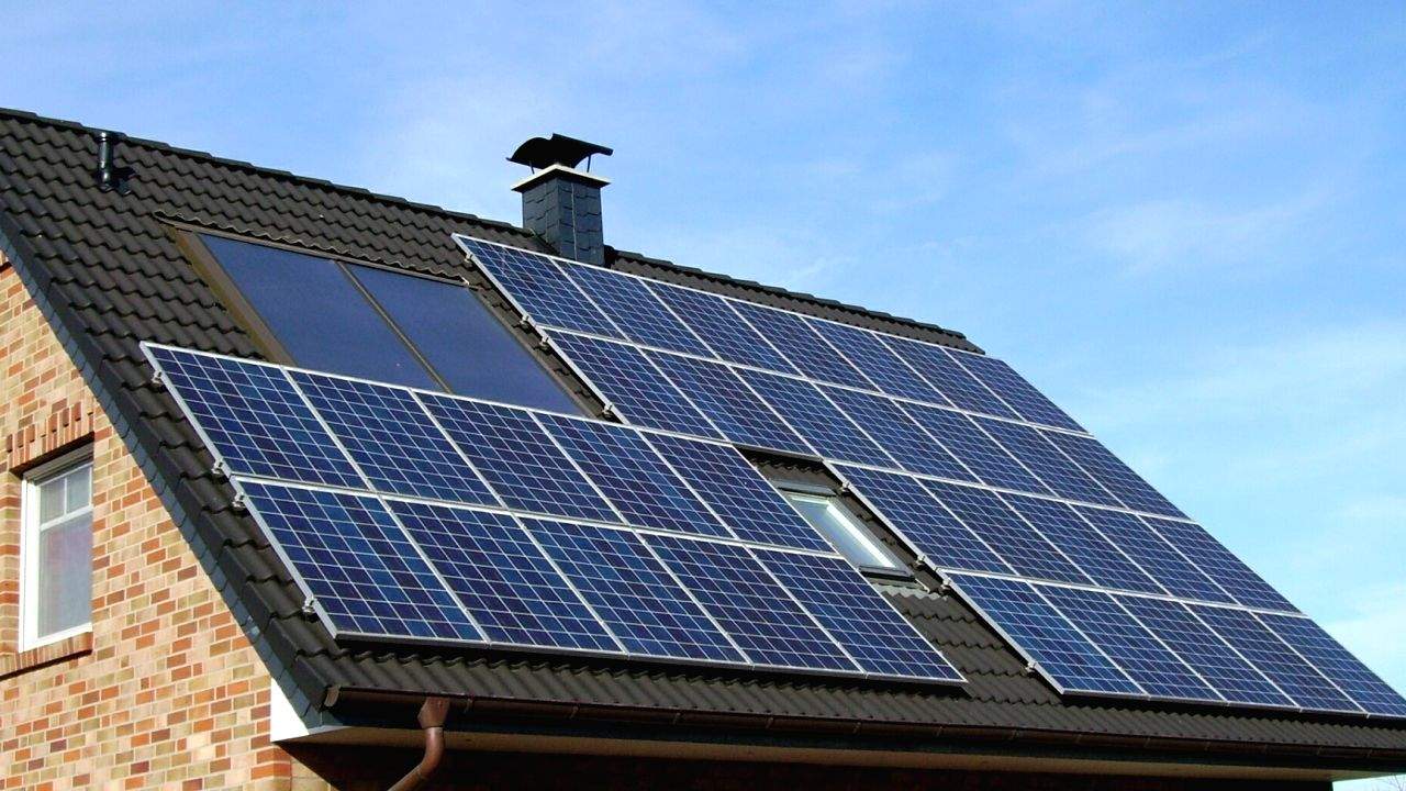 Rooftop solar panel
