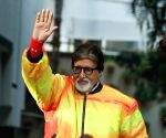 Amitabh Bachchan: I do all the household chores myself