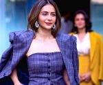 Rakul Preet Singh pens b'day note for mom: Thank you for believing in me before I believed in myself