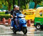 Delhi-NCR wakes up to cloudy, humid morning; light rain, gusty winds likely