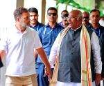 Rahul Gandhi, Kharge mour