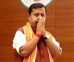 BJP President Nitin Nabin visits his alma mater in Patna, hails role of teachers