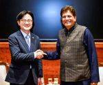 Piyush Goyal With South Korean Trade Minister