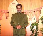 Madhavan-starrer GDN's makers reveal Hollywood actor Carl Andrew Harte's look as Henry Adams in film!