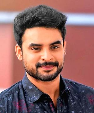 Neelavelicham Movie Cast, Review, Wallpapers & Trailer