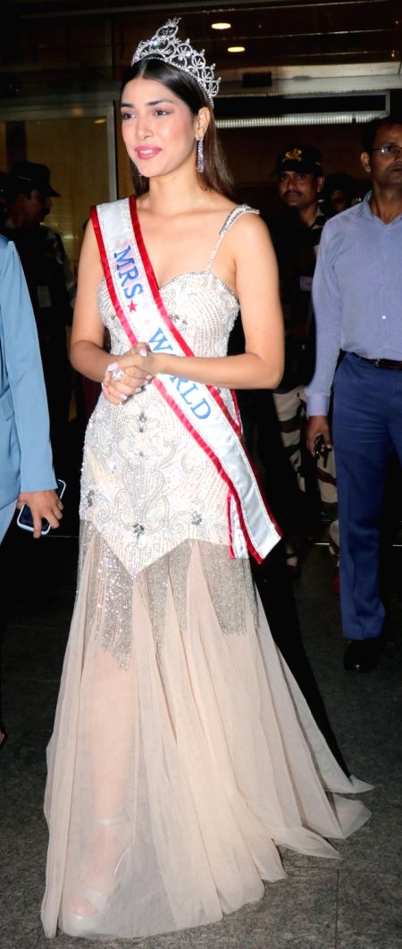 : Mumbai: Mrs. World 2022 Sargam Koushal spotted at the airport