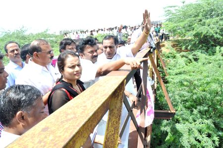 Ranga Reddy: Talasani Srinivas Yadav visits city lakes of Ranga Reddy ...