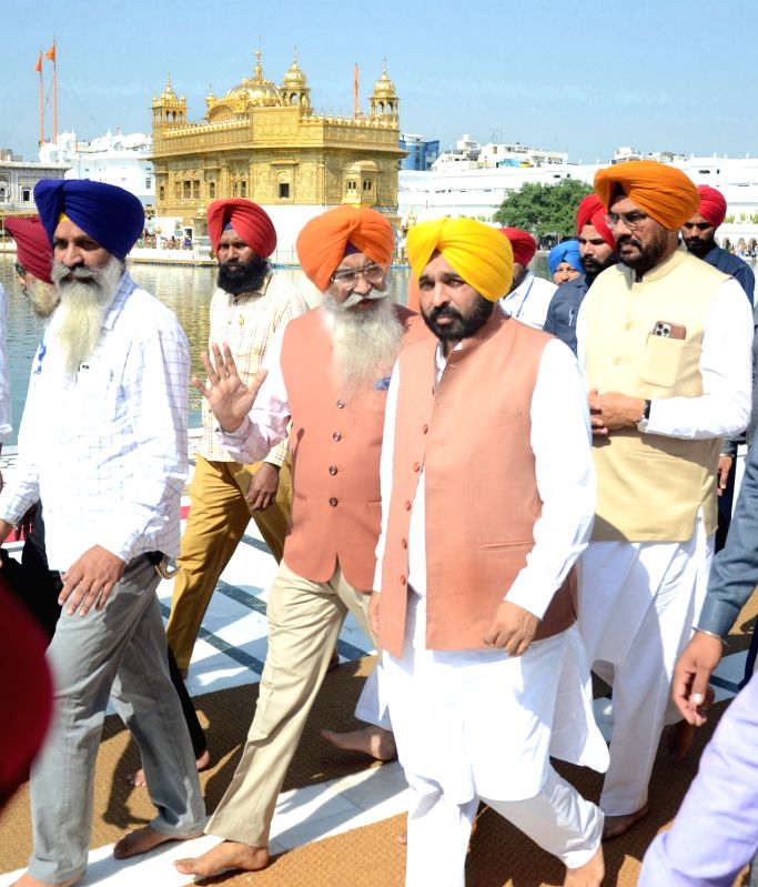 Aam Aadmi Party (AAP) leader and Punjab CM Bhagwant Maan arrives offer ...