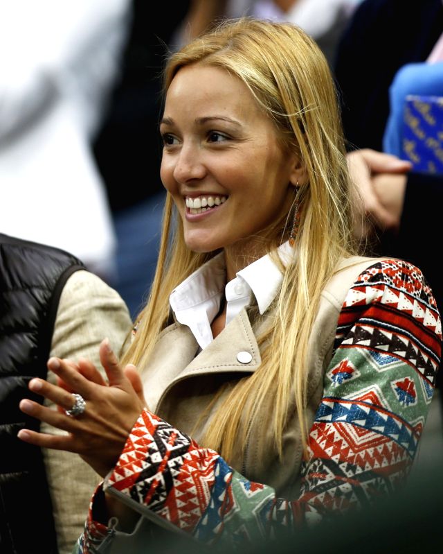 Nena Ristic Jelena Ristic ... no es modelo, pero esta mas linda ^^(Estreno Inefable ...