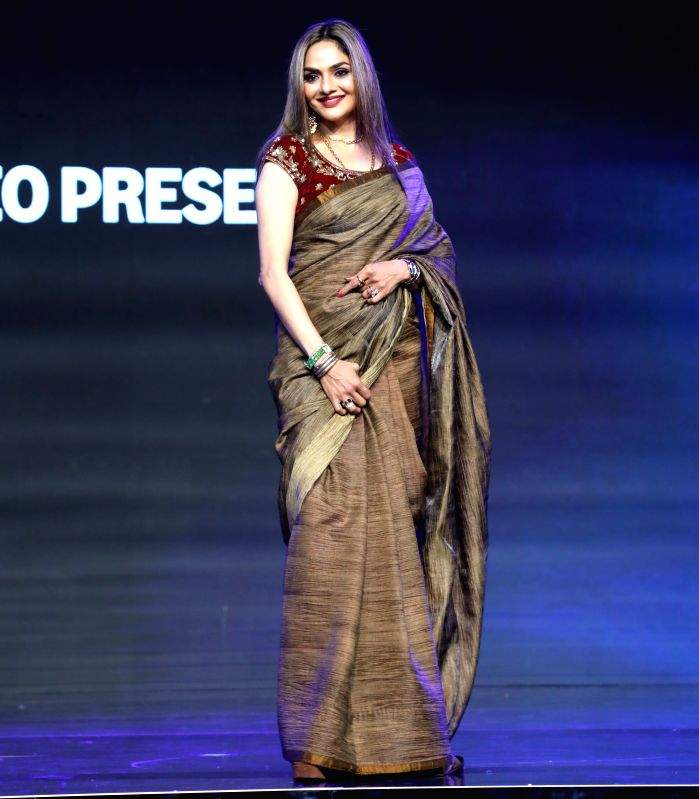 Veteran actress Madhoo