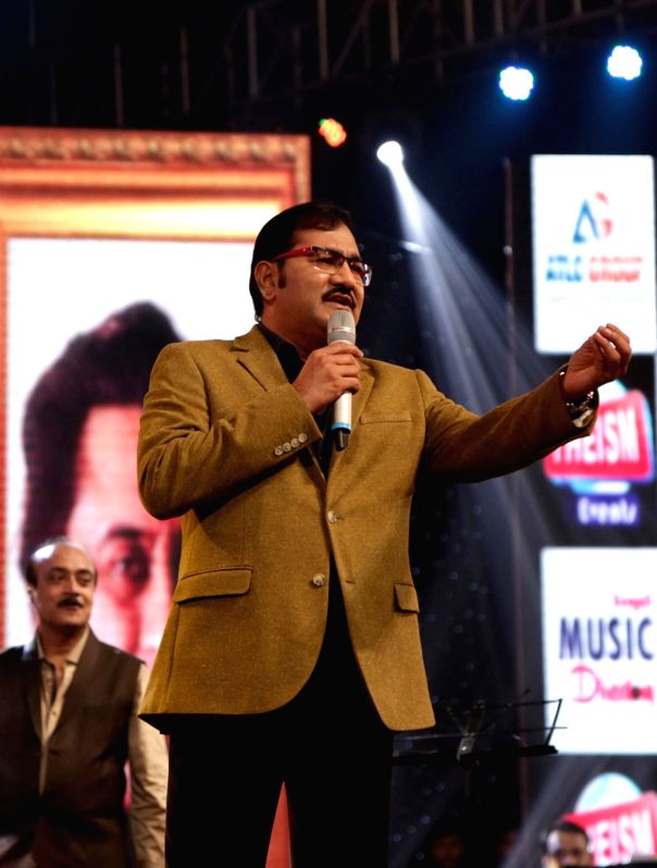 Sudesh Bhosle reveals Asha Bhosle's unfulfilled wish of a musical show on her 93rd birthday in September