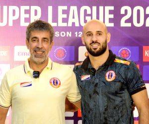 East Bengal FC coach Óscar Bruzón and Mohammed Rashid address media